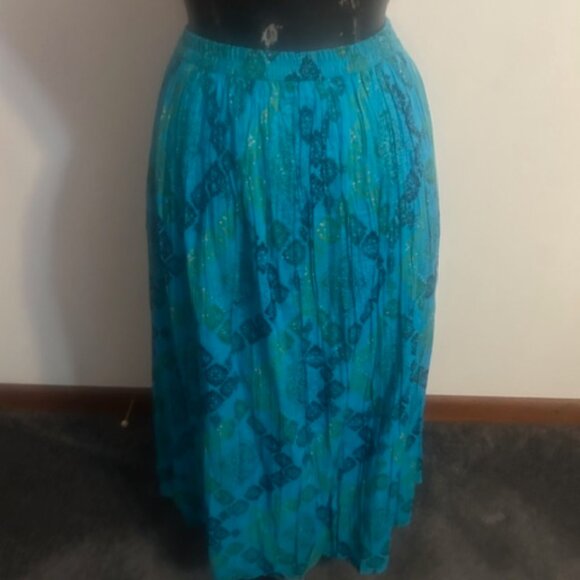 Jones of New York Blue/Green crinkle skirt, size 2X - Picture 3 of 5